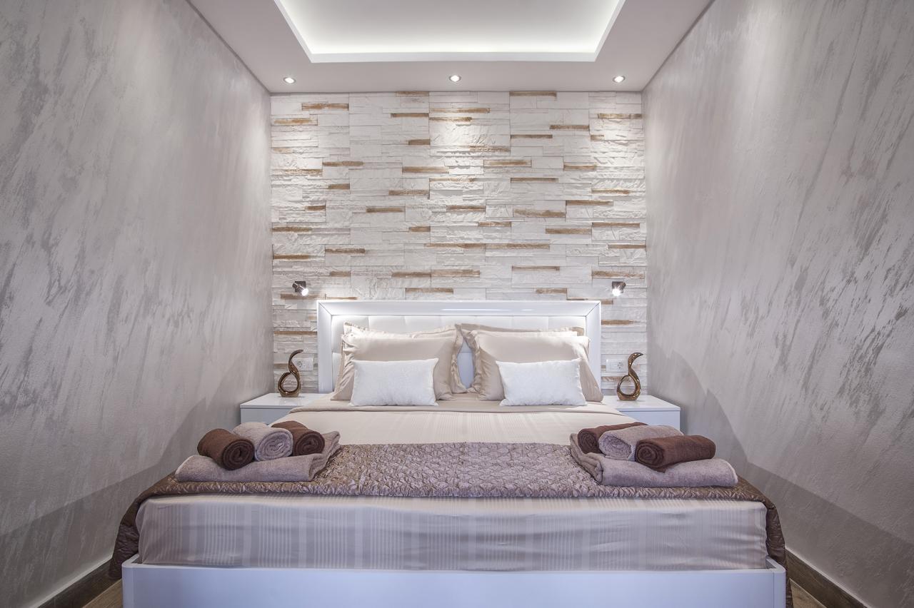 Luxury Boutique Studio *